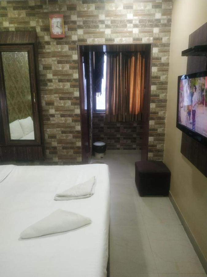 Hotel Diamond Suites Kalkuta Zewnętrze zdjęcie