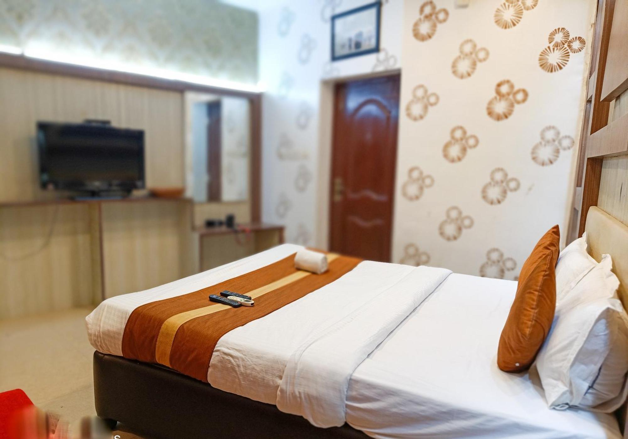 Hotel Diamond Suites Kalkuta Zewnętrze zdjęcie