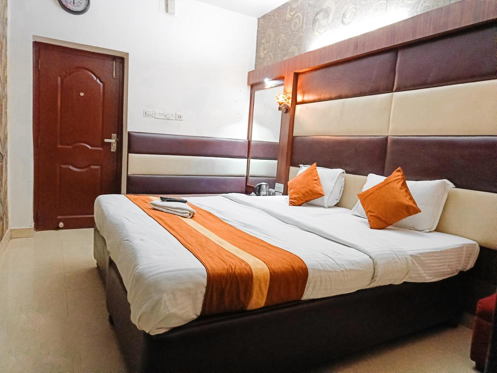 Hotel Diamond Suites Kalkuta Zewnętrze zdjęcie