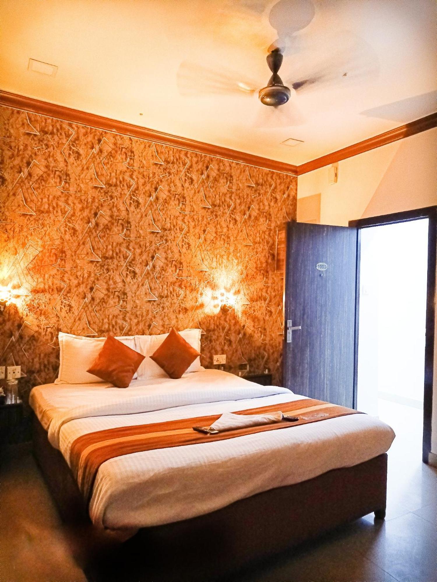 Hotel Diamond Suites Kalkuta Zewnętrze zdjęcie